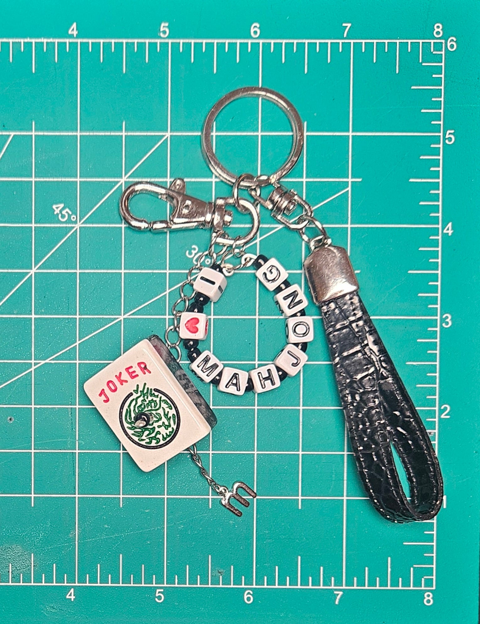 I "HEART" MAHJONG & Joker Tile Keychain (Tile is black silver glitter.)