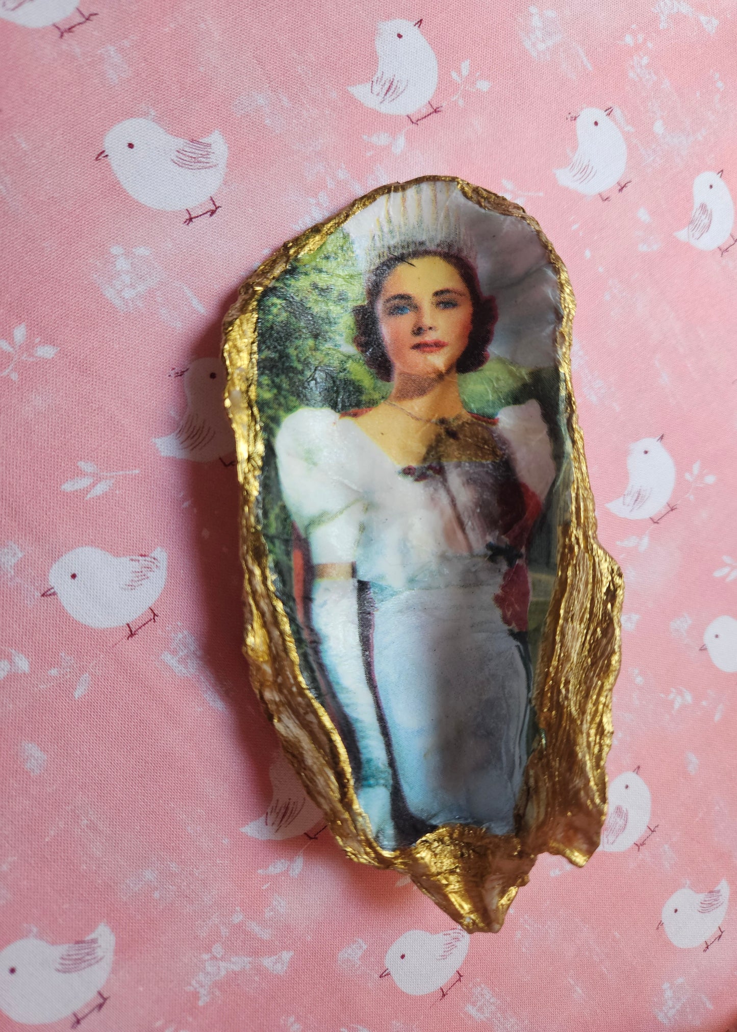 DECOUPAGED OYSTER SHELL